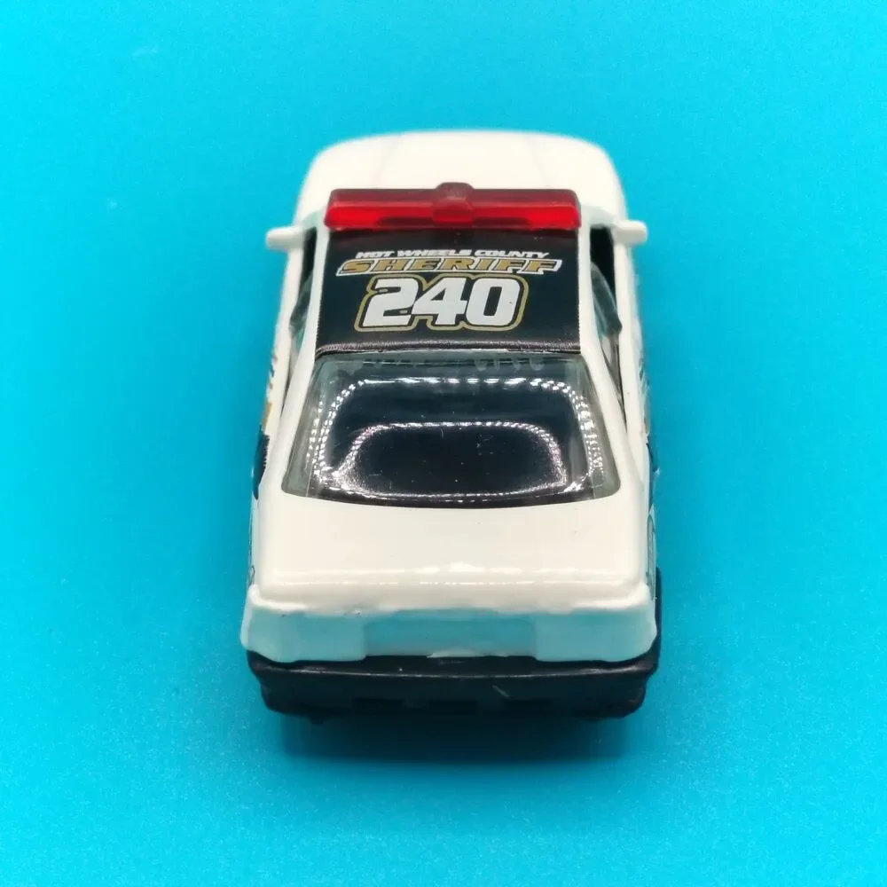 Hot Wheels Sheriff Police Car White Gold Black Street Rodder Diecast Toy Vehicle